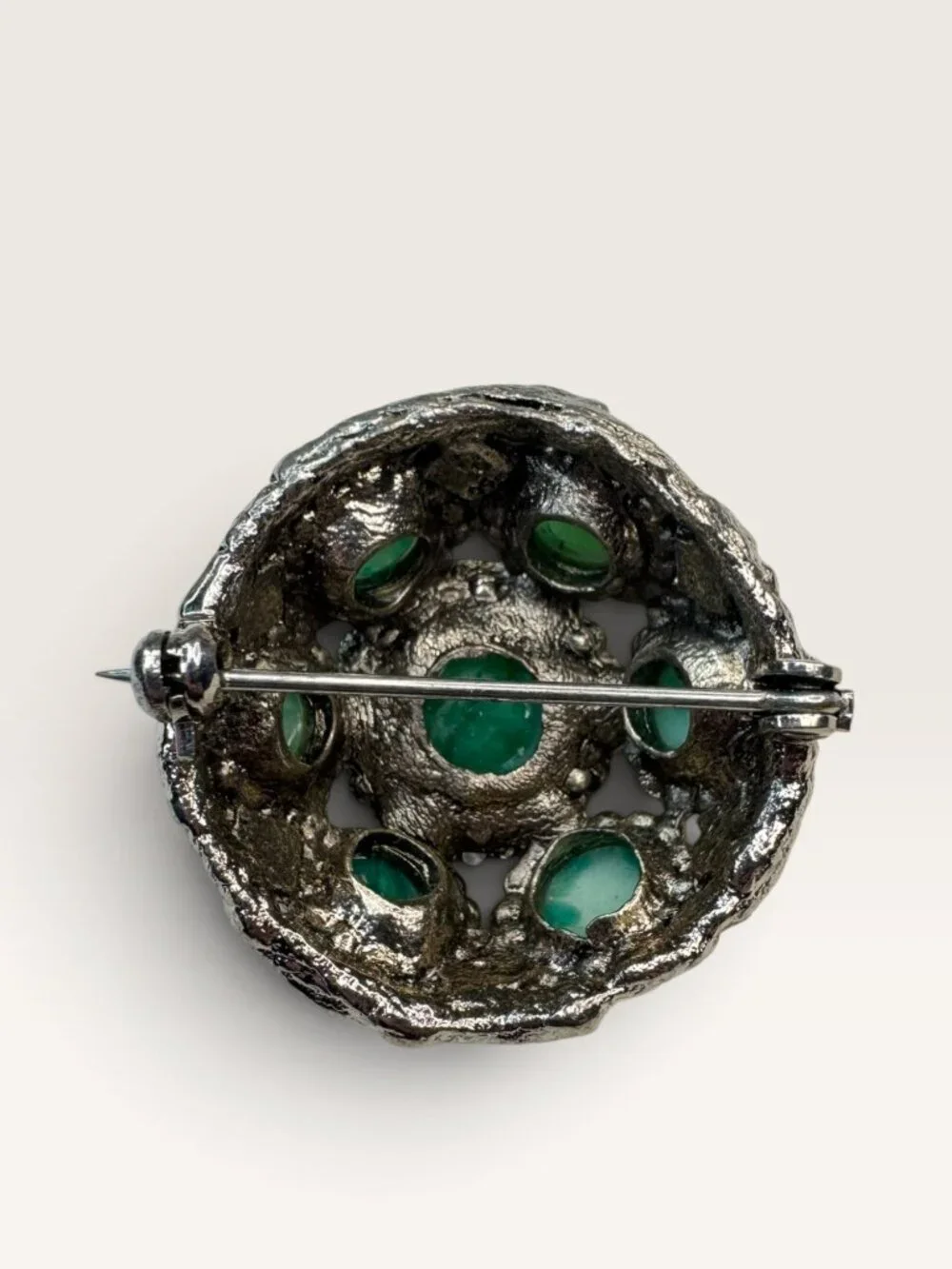 1960s Green Mottled Peking Glass Cabochon Silver Tone Dome Brooch 1.11